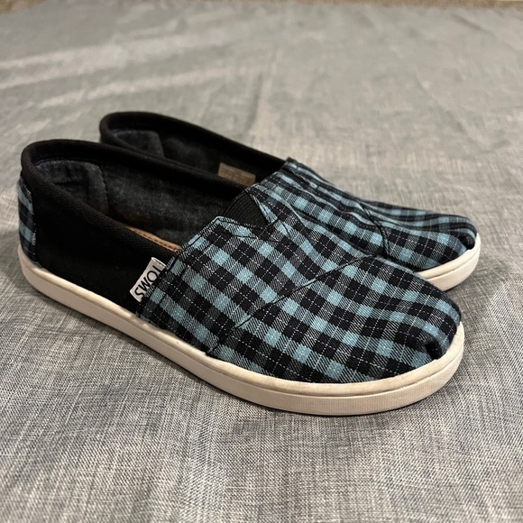 Toms Navy Blue Plaid Slip On Sneakers Y1 - Picture 2 of 6